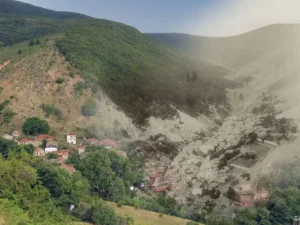 Molovishte /  Muloviște: Then and Now