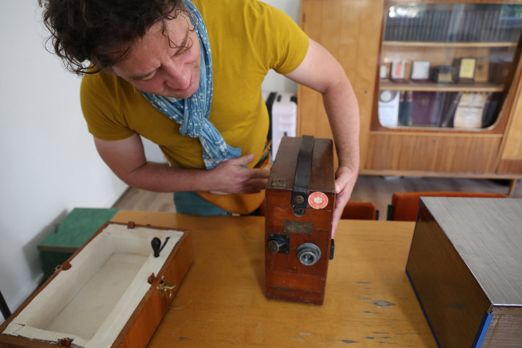 Camera de filmat Bioscope 300 a fraților Manakia, la Arhivele din Bitola